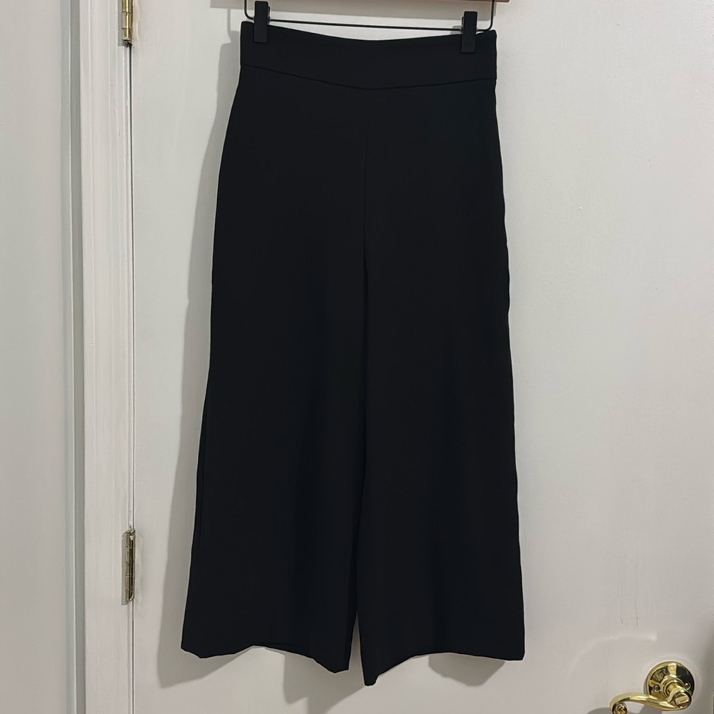 Black cropped Zara wide leg pant